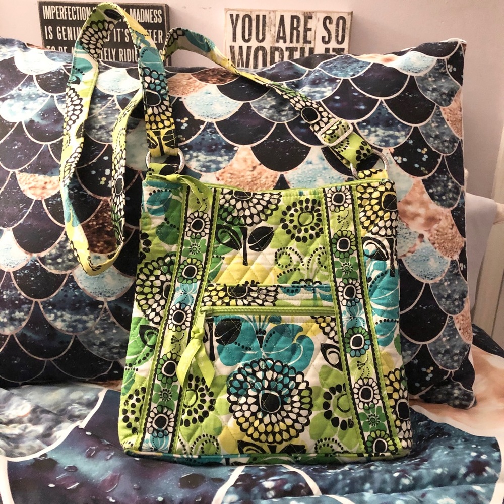 Cute Vera Bradley hipster bag